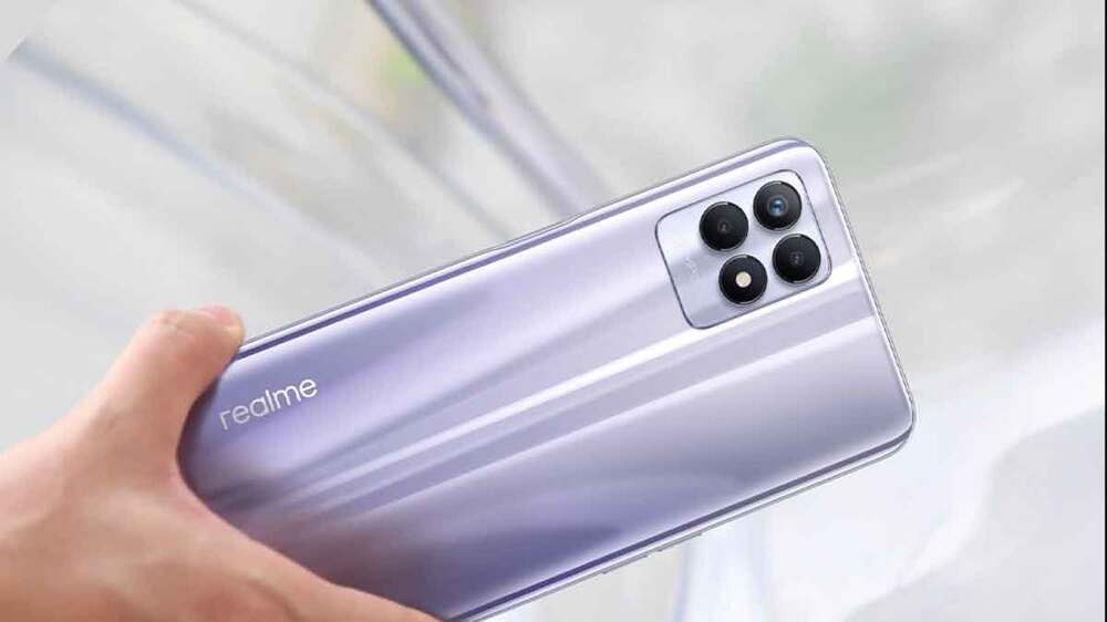 Smartphone Realme 8i back panel